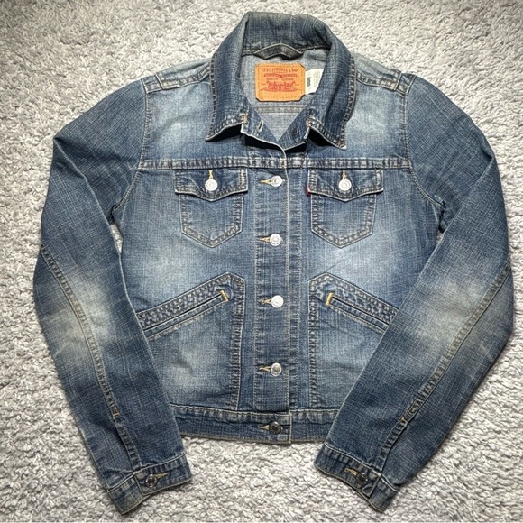 Levi's Jacket Womens Small Vintage Trucker Denim Button Up Outerwear Classic - Picture 1 of 3